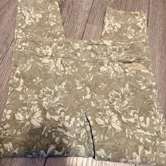 Chico's stretch fall floral pants - Picture 2 of 5